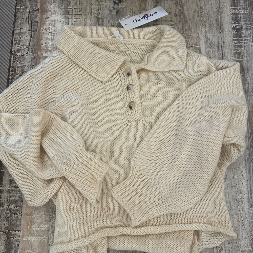 GeeGee oversized crop sweater